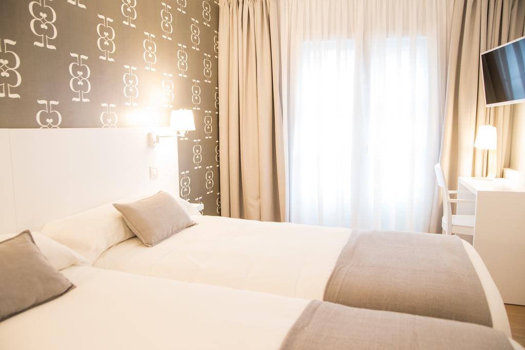 Hostal Suso Сантьяго-де-Компостела Екстер'єр фото